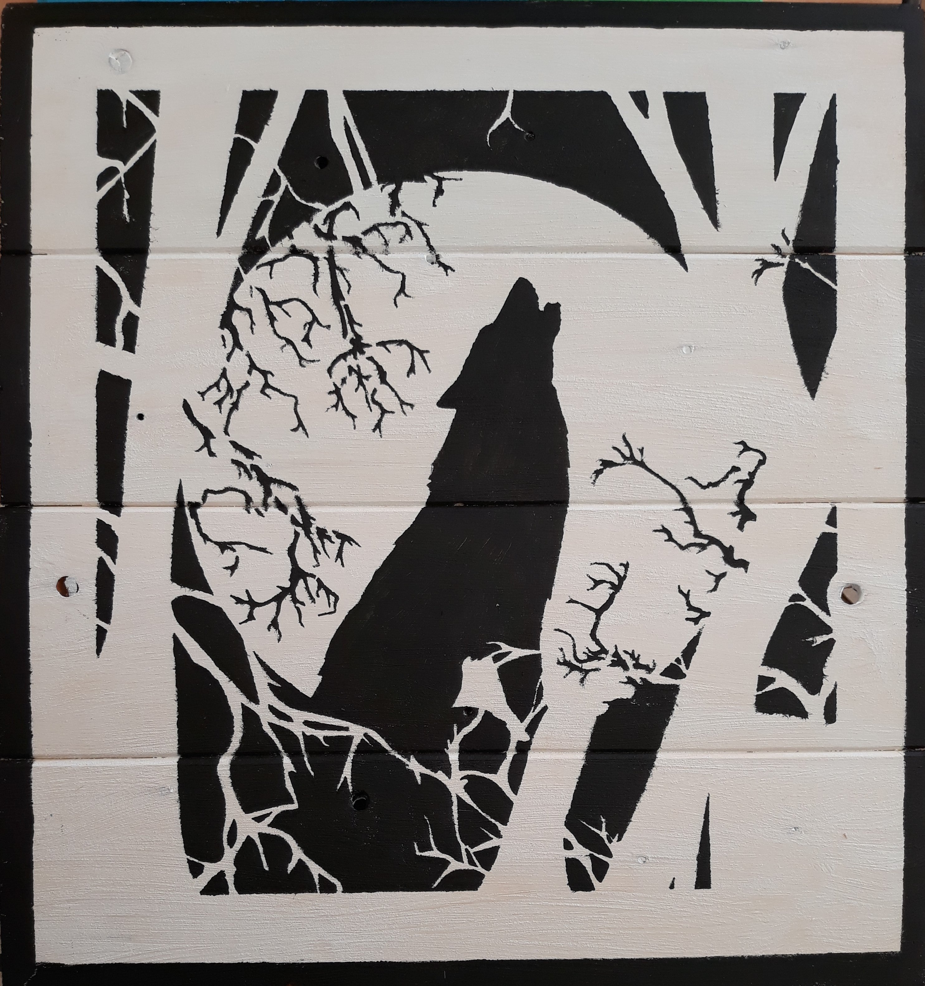 howling wolf stencil