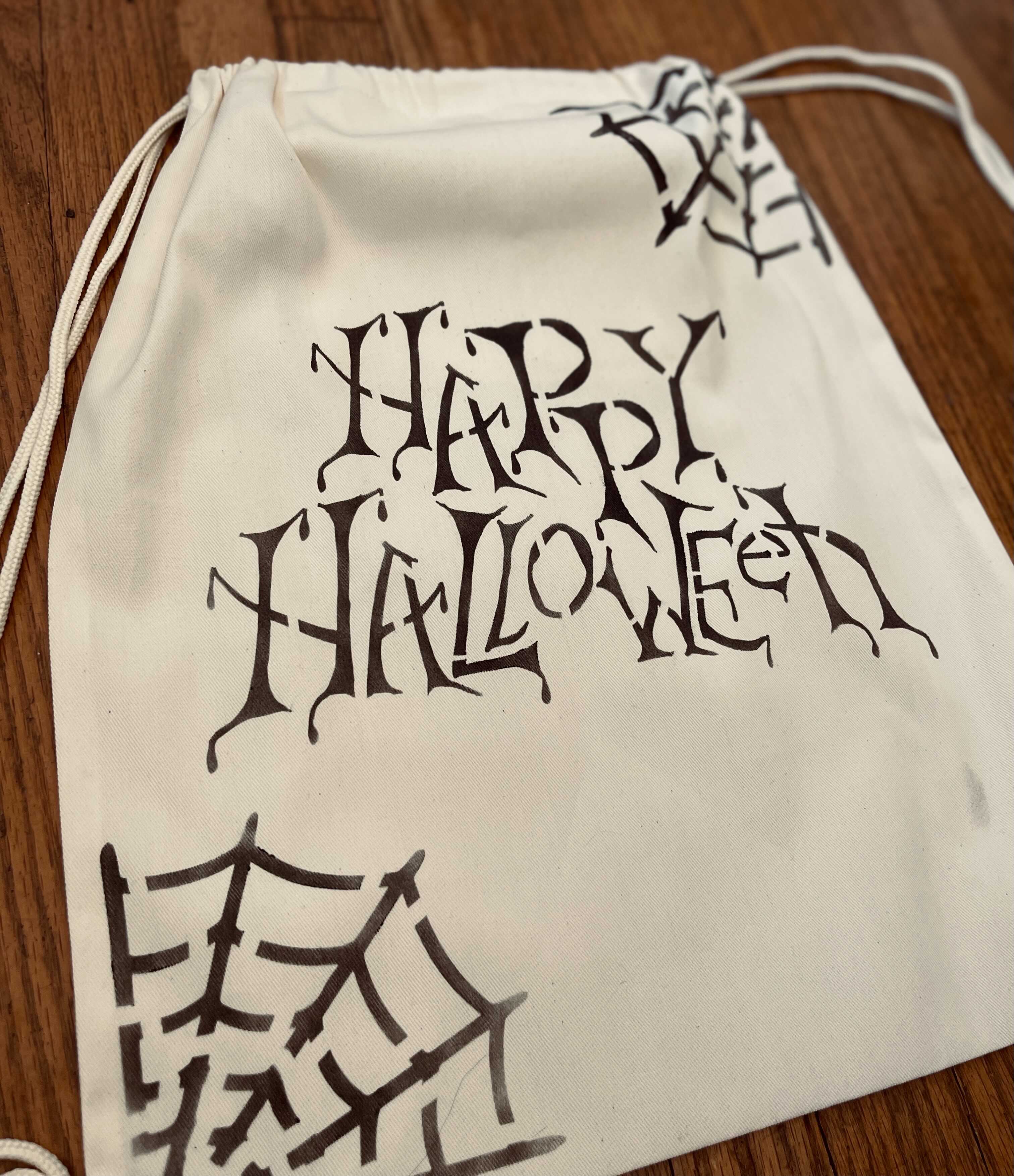 happy halloween stencil