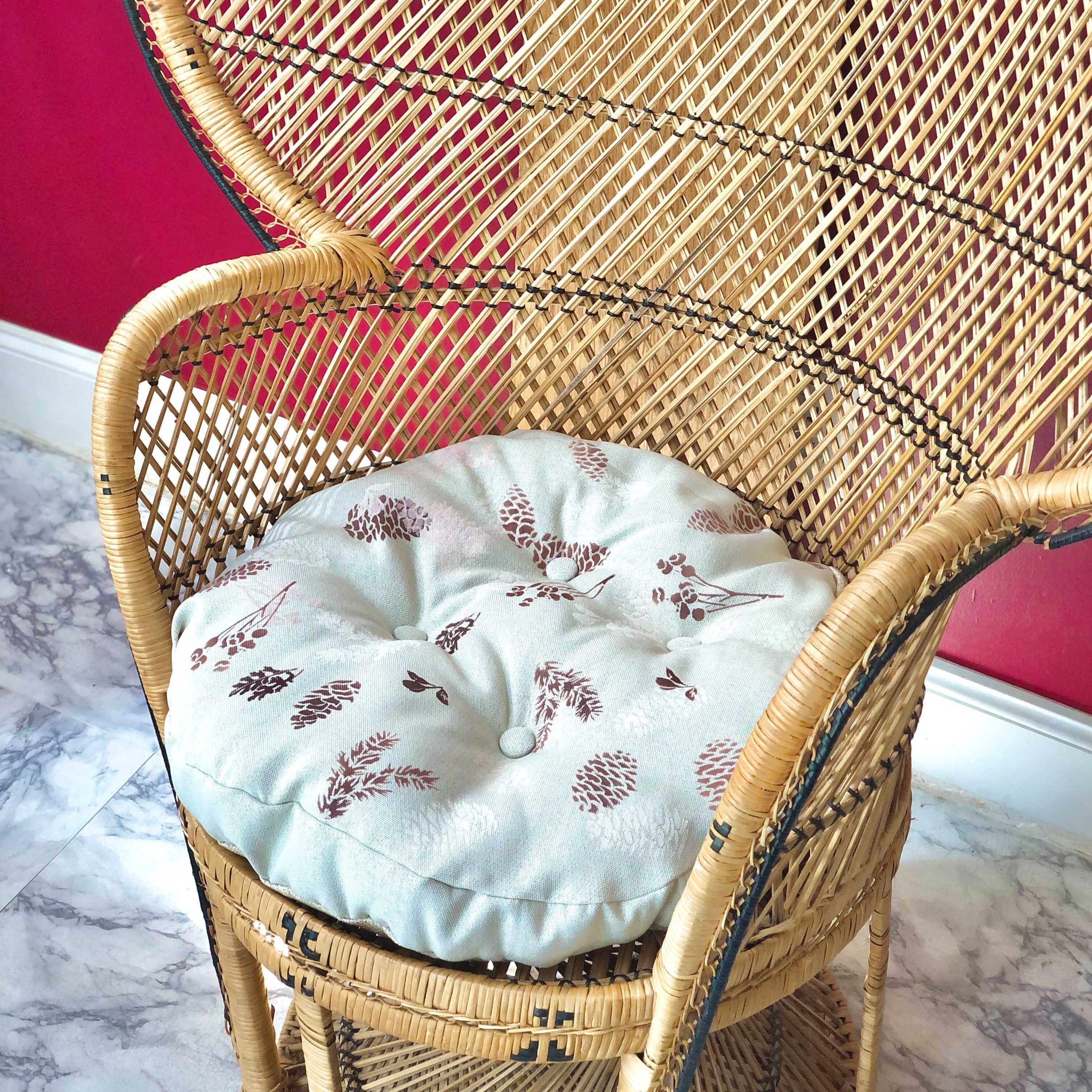 pine cone designed chair pillow